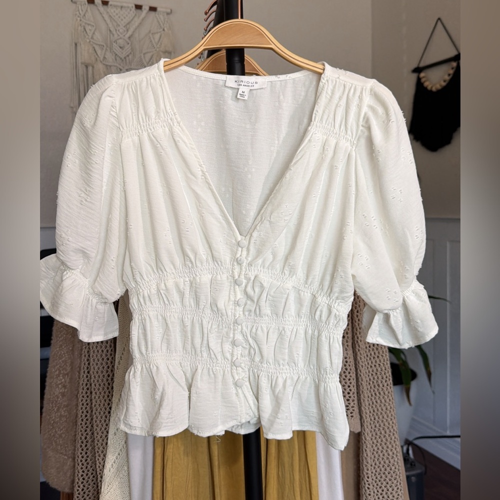 Kirious Los Angeles Ruffled White Cropped Blouse Womens size medium